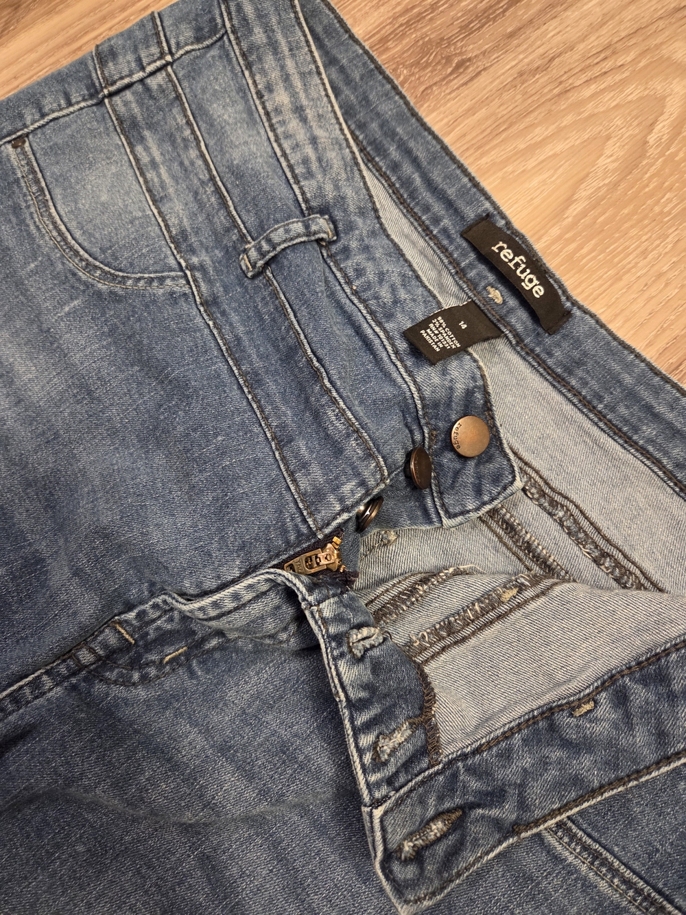 Refuge High-Rise Faded Blue Skinny Jeans - Picture 2 of 7